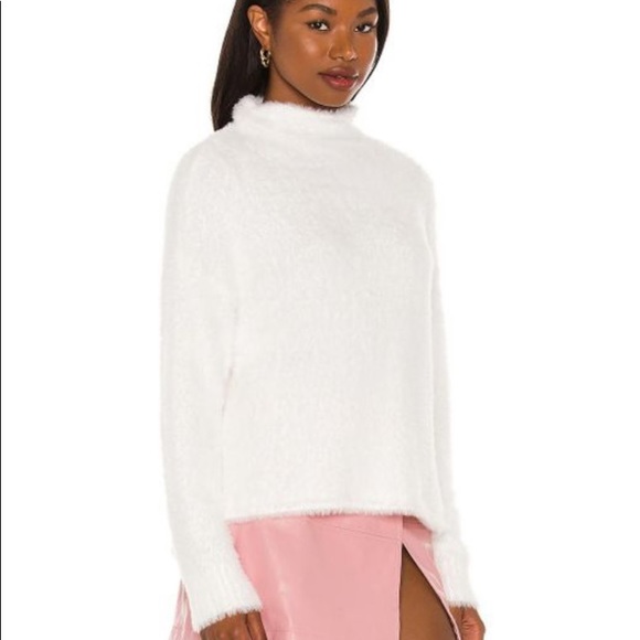 BELLA DAHL sz M Fuzzy white super cuddly soft crewneck sweater - Picture 7 of 8